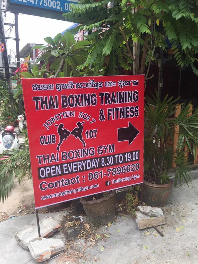 Muay Thai Hostel Club 107 Jomtien Exterior foto